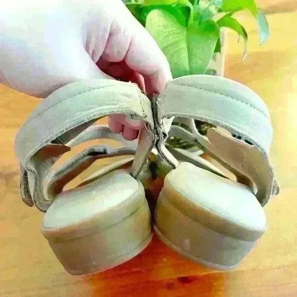 BeautiFeel Genuine Leather Sandals Cream Flats Open Toe,  Size US 6.5 - Picture 5 of 10